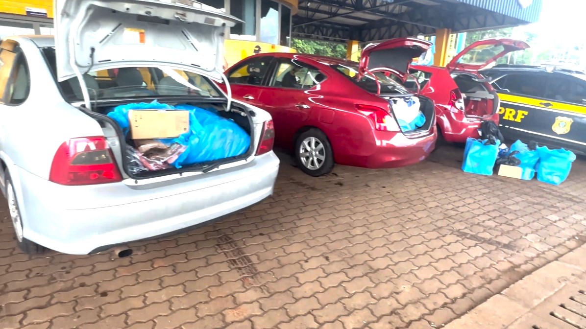 prf-intercepta-tres-veiculos-com-carga-de-eletronicos-e-vapes-na-br-277
