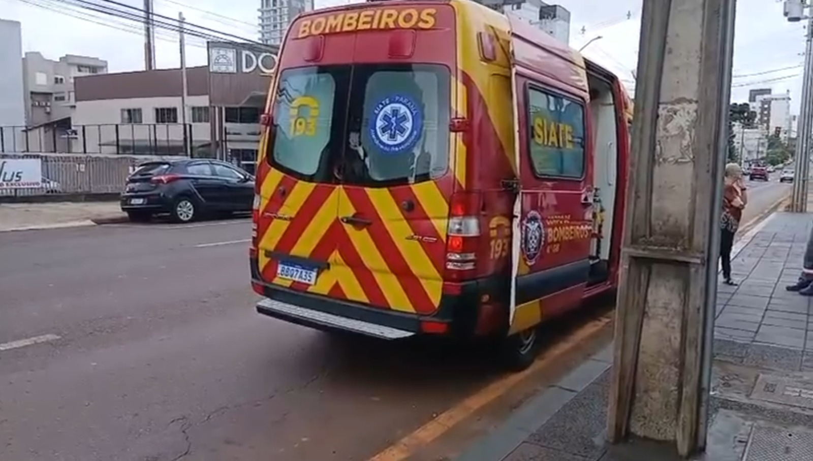 homem-fica-ferido-apos-atropelamento-na-rua-sao-paulo-em-cascavel