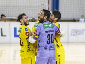 praia-clube-vence-tubarao-e-recupera-vice-lideranca-na-lnf-cresol-2026