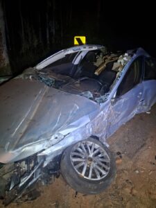 jovem-fica-ferido-apos-acidente-na-pr-490-em-sao-jorge-do-patrocinio