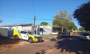 homem-fica-ferido-ao-tentar-fugir-por-telhados-no-bairro-floresta