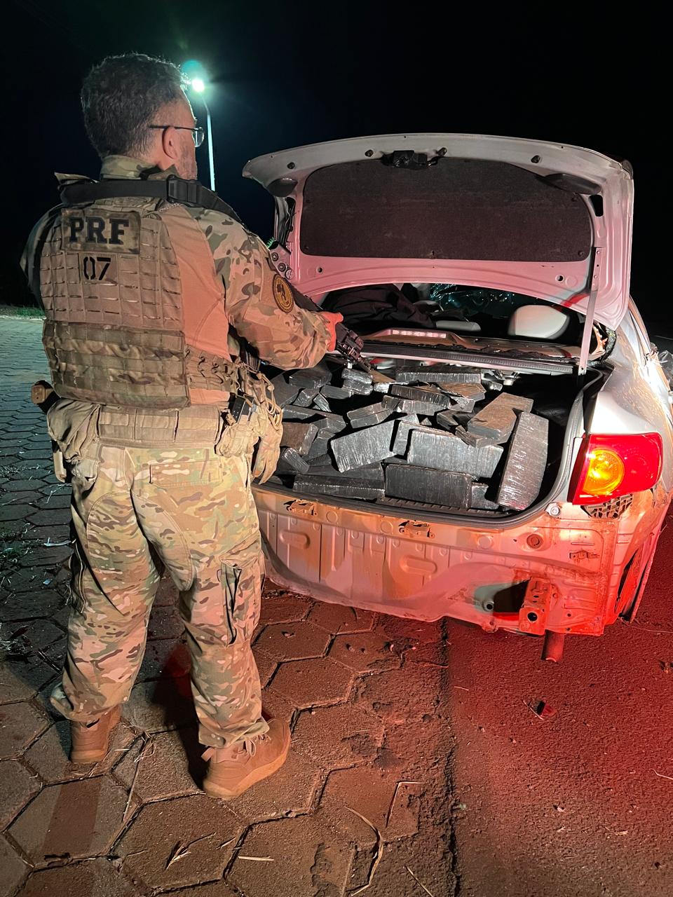 dois-menores-sao-apreendidos-com-660-kg-de-maconha-apos-perseguicao-em-assis-chateaubriand