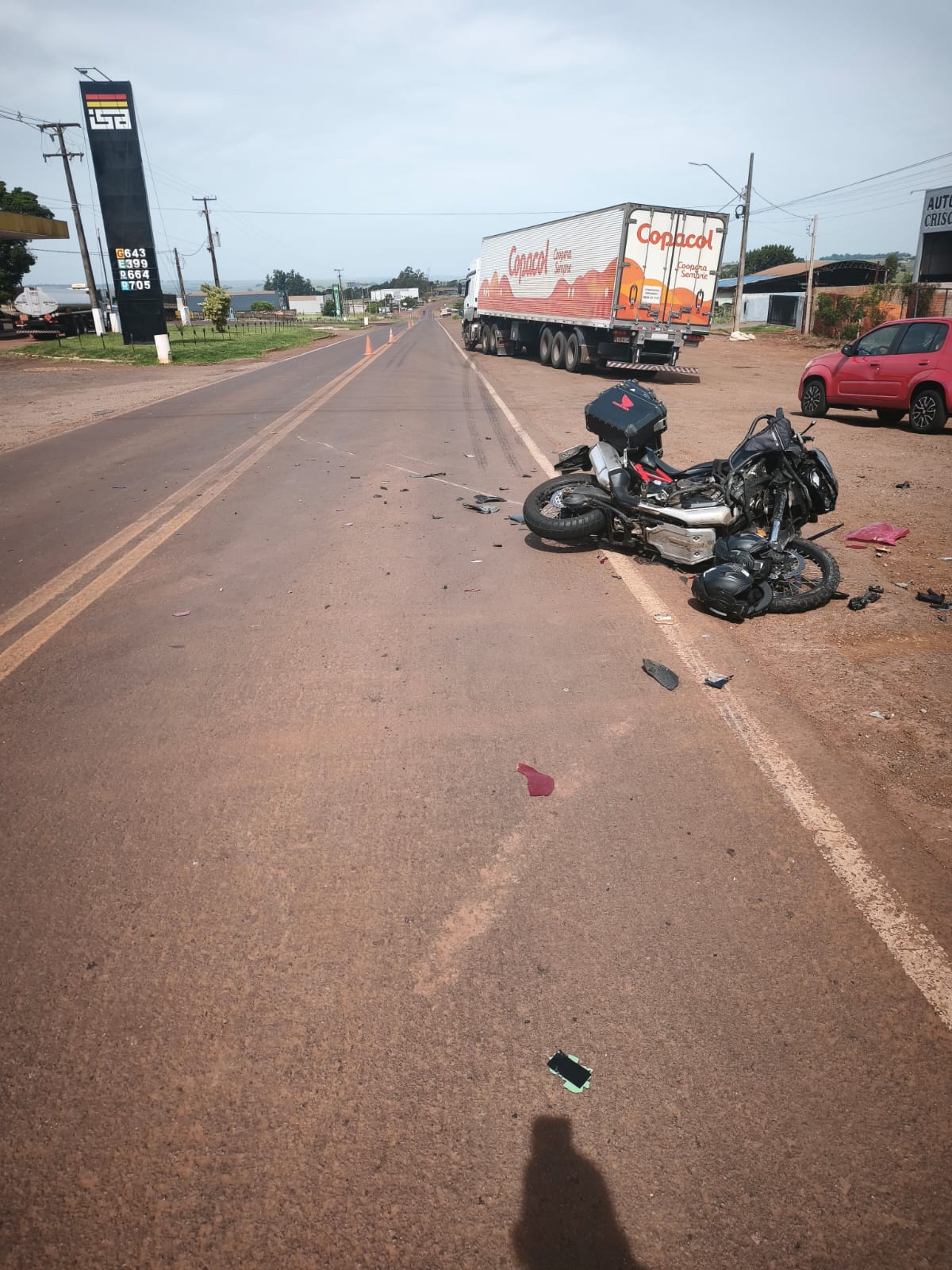 acidente-entre-moto-e-van-deixa-duas-pessoas-feridas-na-pr-239-em-assis-chateaubriand