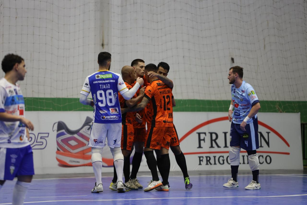 futsal-de-dracena-defende-lideranca-contra-blumenau-em-jogo-pela-lnf-silver