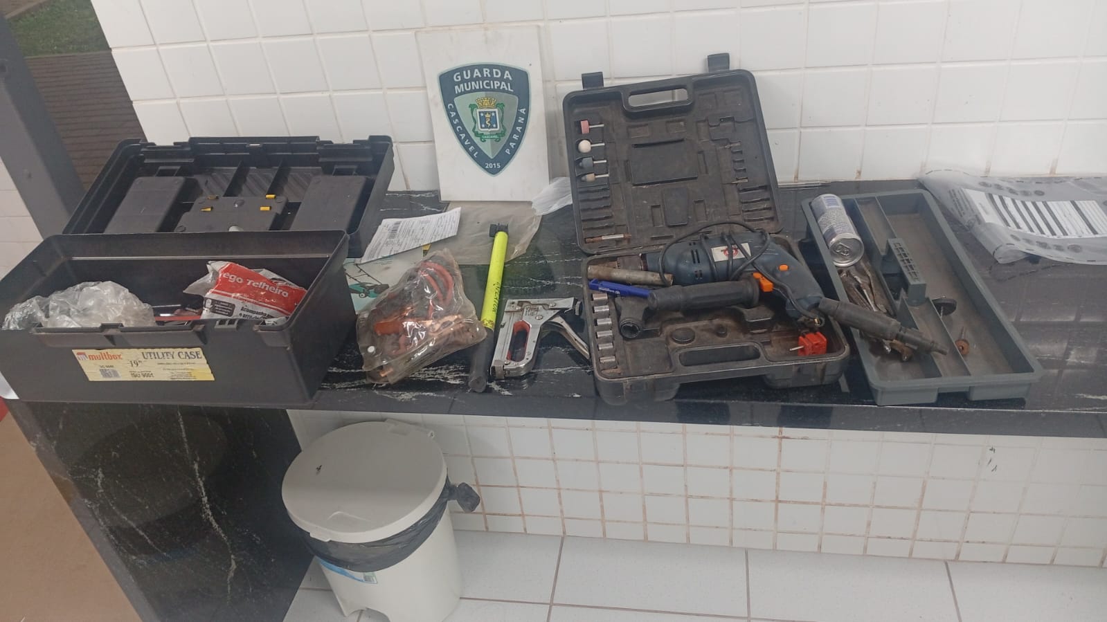 homem-e-preso-apos-furtar-ferramentas-de-obra-no-bairro-floresta