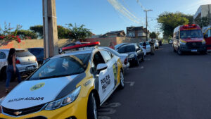 adolescente-fica-ferido-apos-ser-atingido-por-carro-em-frente-a-colegio-em-cascavel