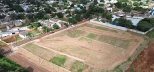 terreno-que-recebeu-lodo-do-lago-e-preparado-para-uso