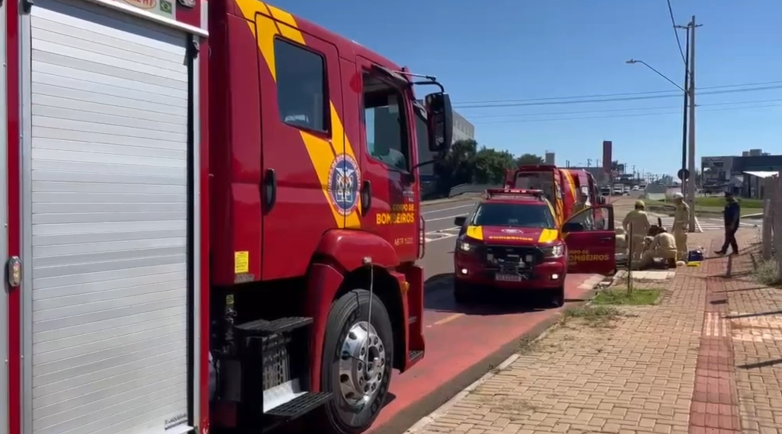 mulher-sofre-fratura-apos-queda-de-triciclo-na-avenida-carlos-gomes
