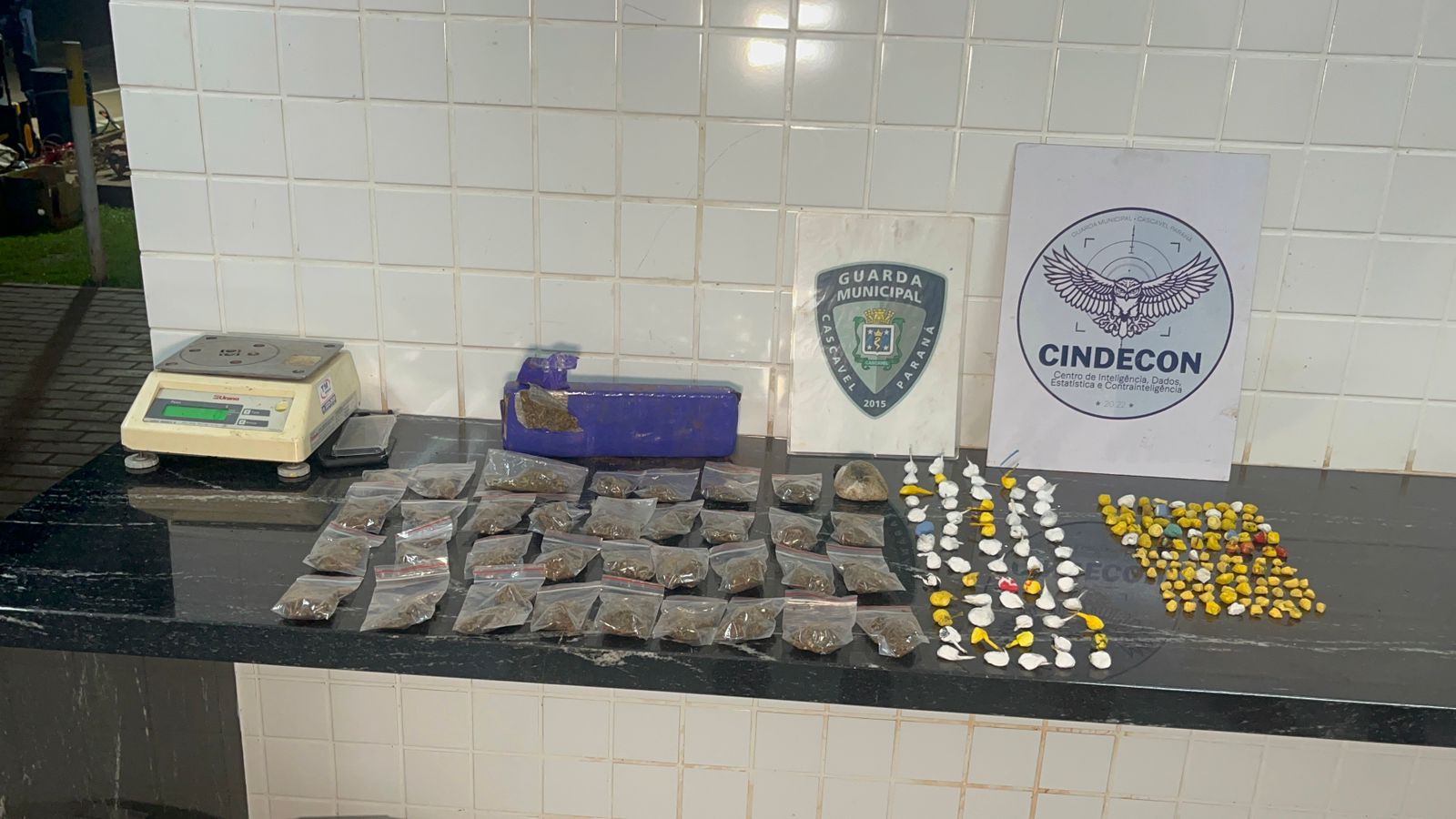 guarda-municipal-apreende-drogas-e-objetos-furtados-em-acao-no-bairro-cancelli-em-cascavel