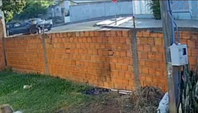 camera-registra-batida-entre-carros-no-bairro-nova-cidade-em-cascavel