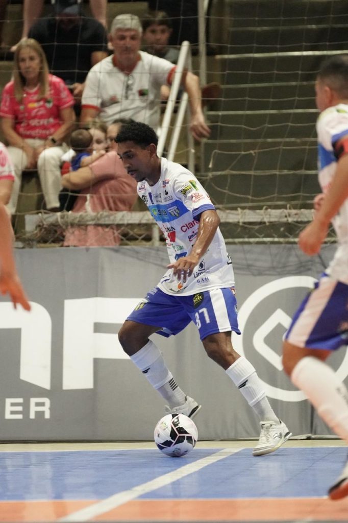 acel-realizara-entrega-de-uniformes-para-atletas-das-escolinhas-de-base