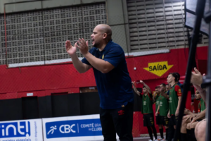 um-nome-rubro-negro-no-futsal-mundial:-conheca-renan-franklin,-tecnico-da-equipe-adulta-do-leao