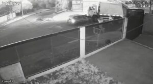 camera-registra-batida-entre-carro-e-caminhao-no-bairro-periolo-em-cascavel