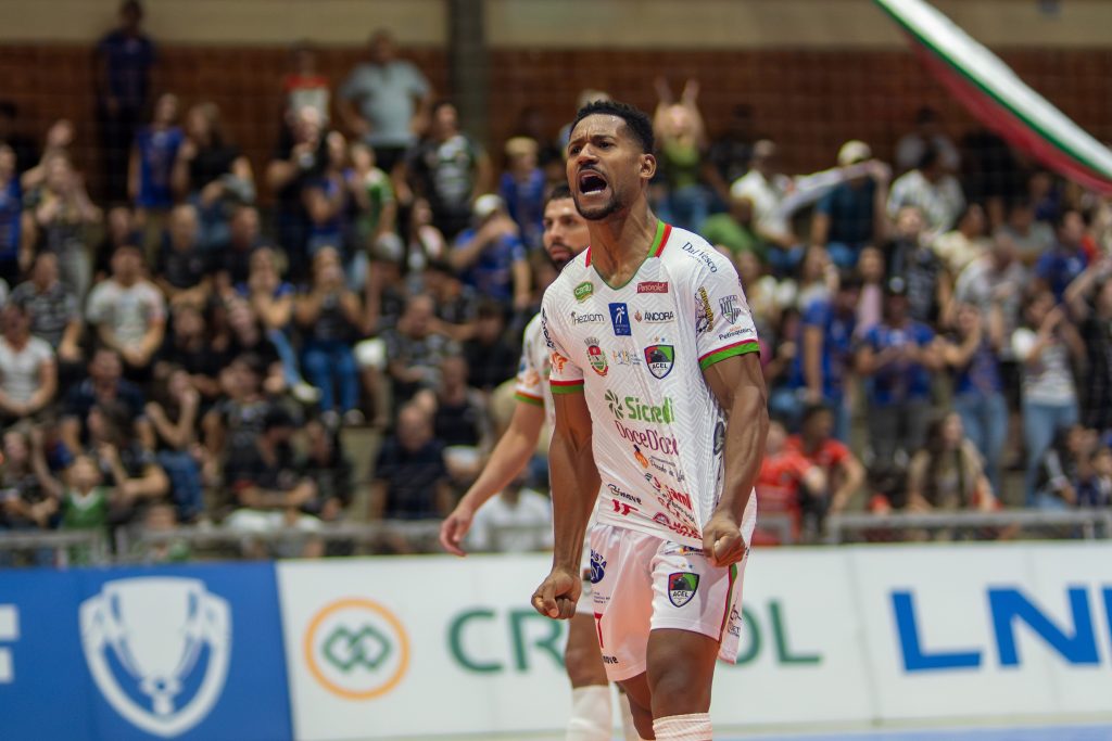 chopinzinho-vence-pato-e-avanca-as-oitavas-da-copa-lnf