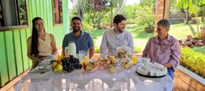 tres-geracoes-da-familia-mendonca-mantem-tradicao-no-campo-em-formosa-do-oeste