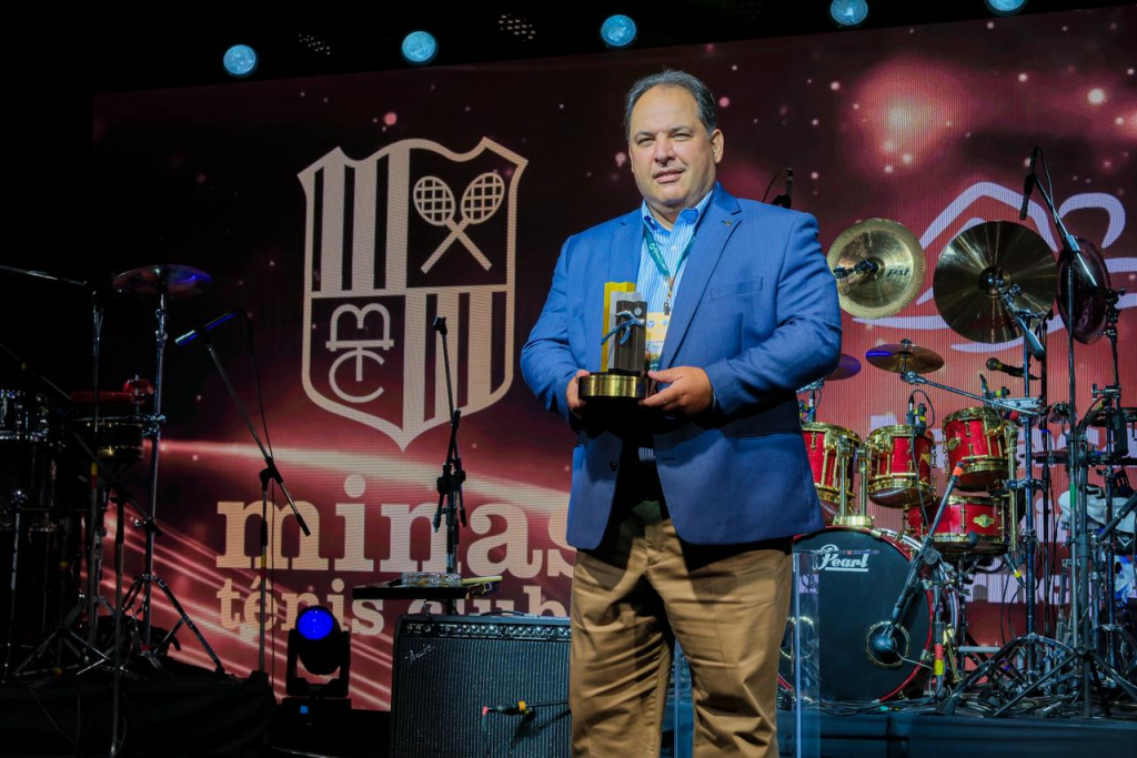 minas-tenis-clube-e-premiado-no-congresso-brasileiro-de-clubes-2026