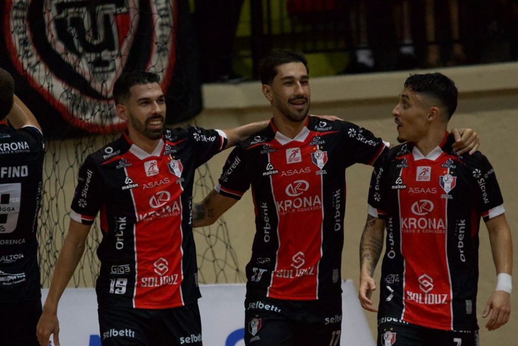 joinville-goleia-sao-jose-e-se-isola-na-lideranca-da-lnf-cresol-2026