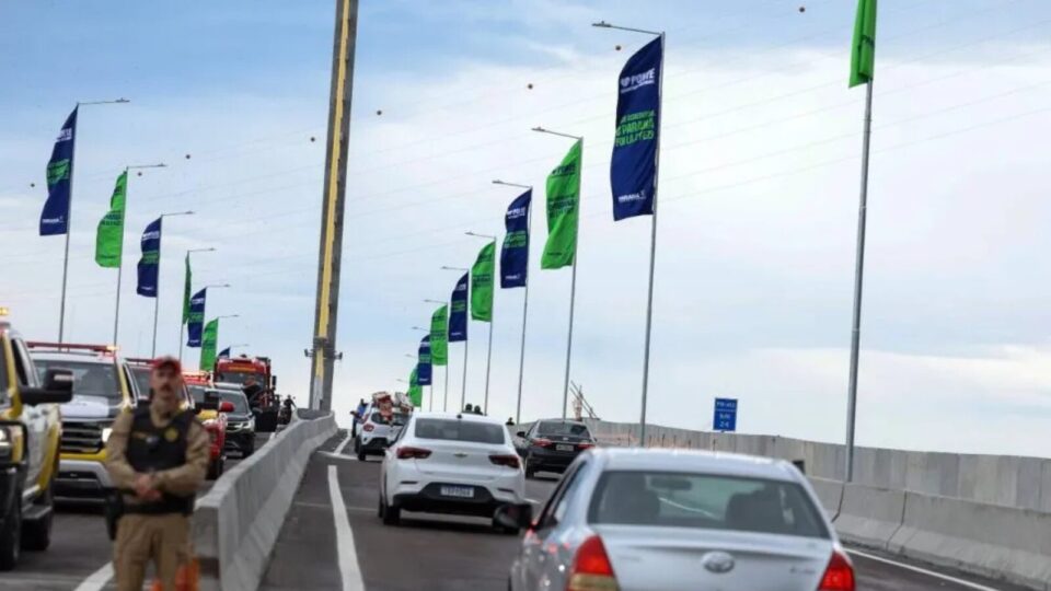 maratona-marca-abertura-da-ponte-de-guaratuba-ao-publico