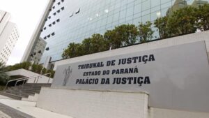 tj-pr-recua-e-desiste-de-bonus-de-r$-14-mil-para-juizes