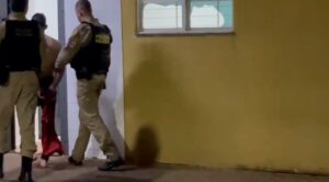 quatro-menores-sao-apreendidos-apos-roubo-de-carro-em-cascavel