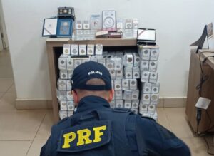 prf-apreende-malas-com-moedas-e-cedulas-de-colecao-na-br-277