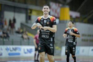 blumenau-futsal-vence-o-sao-lourenco-com-direito-a-hat-trick-no-sesi