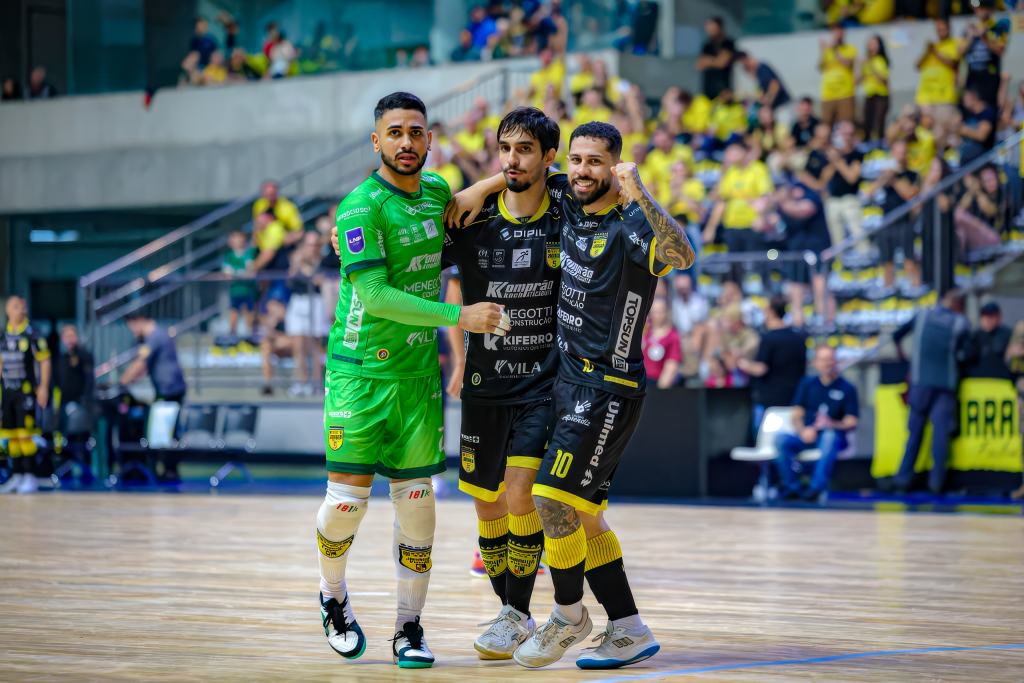 jaragua-vence-corinthians-e-assume-lideranca-isolada-da-lnf-cresol-2026