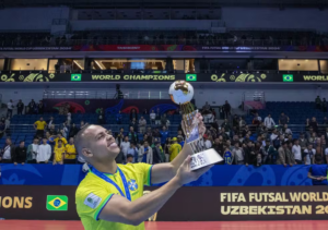 tres-vezes-melhor-do-mundo,-ferrao-e-inscrito-para-jogar-a-copa-tv-grande-rio-de-futsal
