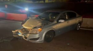 gestante-fica-ferida-apos-bater-contra-guard-rail-na-prc-467-em-cascavel