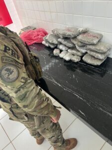 prf-prende-tres-estrangeiros-com-drogas-em-ocorrencias-simultaneas-em-lindoeste