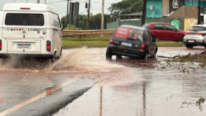 novo-alagamento-e-registrado-na-marginal-da-br-467,-em-cascavel