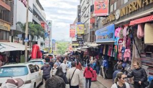crazy-week-segue-movimentando-o-comercio-em-ciudad-del-este