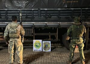 caminhao-com-carga-milionaria-de-cigarros-e-apreendido-no-parana