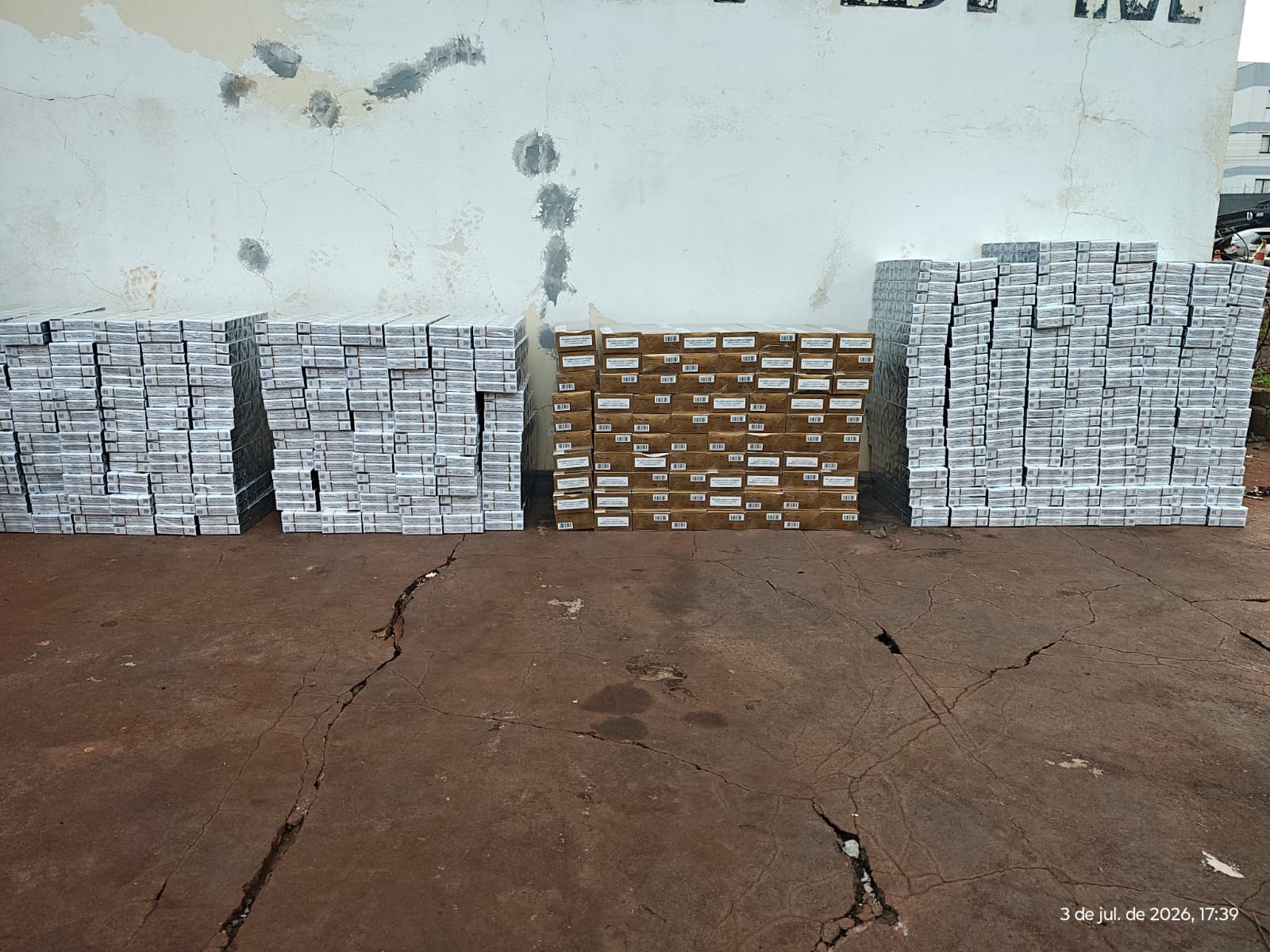 policia-apreende-320-pacotes-de-cigarros-contrabandeados-em-onibus-em-medianeira