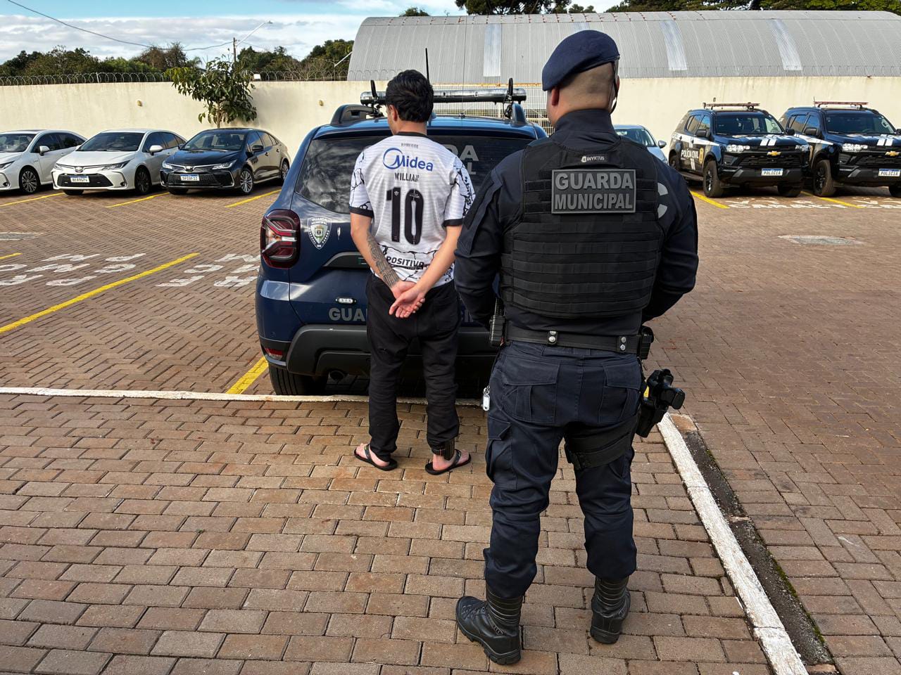 guarda-municipal-prende-homem-procurado-por-trafico-de-drogas-em-cascavel