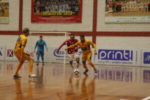 com-dois-de-lucas-gomes,-magnus-arranca-empate-em-4-a-4-com-o-lider-atlantico-em-erechim