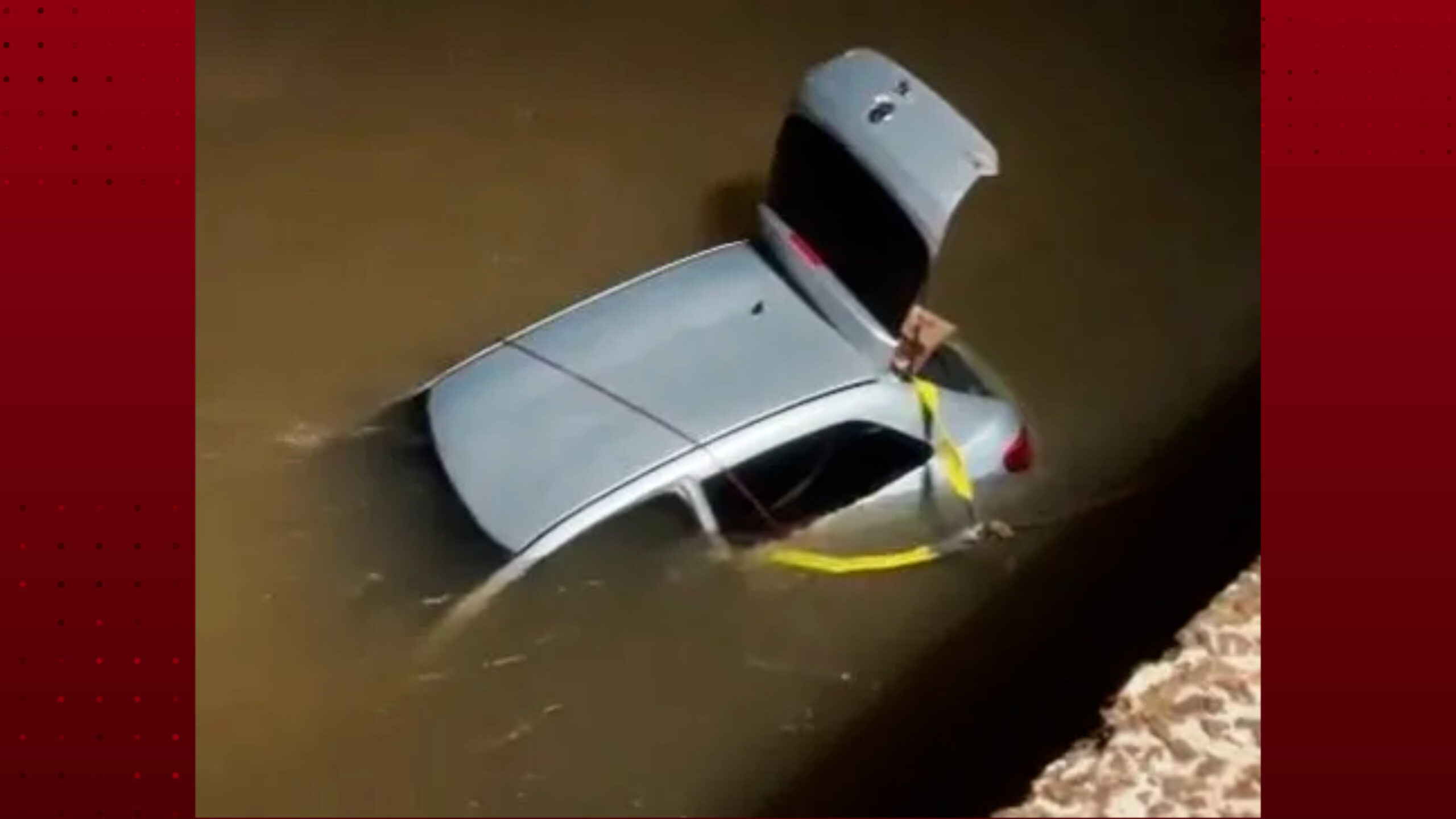 crianca-de-4-anos-desaparece-apos-carro-cair-de-ponte-em-rio-bonito-do-iguacu