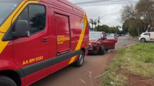 batida-entre-carros-deixa-mae-e-filho-feridos-em-cascavel