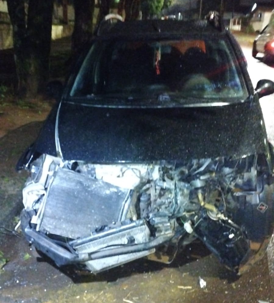motorista-embriagado-e-preso-apos-acidente-no-bairro-guaruja,-em-cascavel