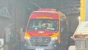 homem-sofre-fratura-exposta-apos-ser-atropelado-por-empilhadeira-em-empresa-de-cascavel