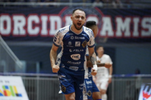 pato-futsal-oficializa-a-saida-do-pivo-calvanese
