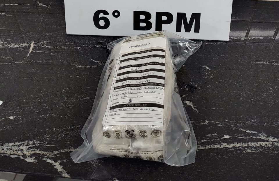 passageiro-e-preso-com-mais-de-2-kg-de-haxixe-durante-abordagem-na-br-277,-em-cascavel