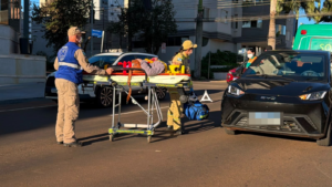 mulher-fica-ferida-apos-acidente-com-scooter-eletrica-no-centro-de-cascavel