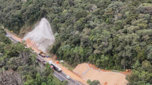 br-277:-serra-da-esperanca-recebe-obras-para-conter-risco-de-deslizamentos