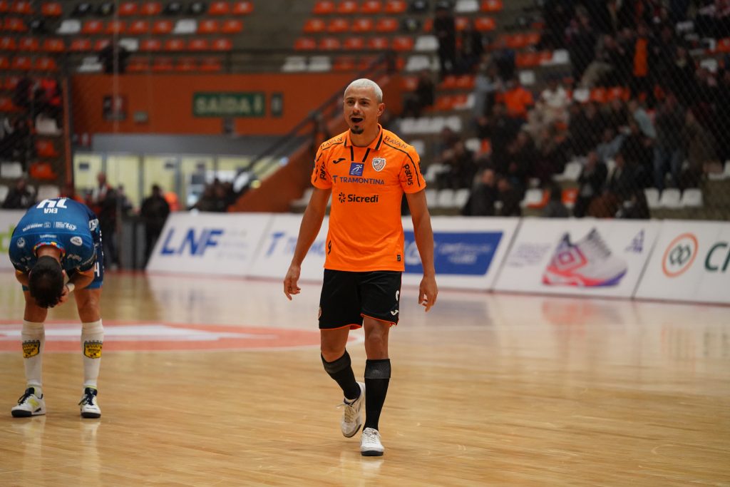 joinville-domina-a-selecao-cresol-de-junho