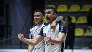 corinthians-vence-o-minas-por-3-a-1-na-abertura-da-12a-rodada-da-lnf-cresol