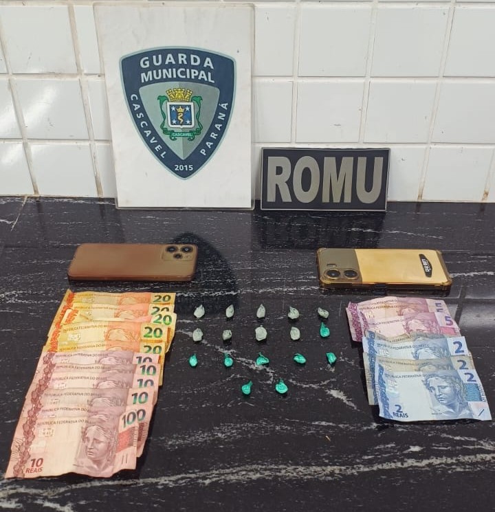 romu-apreende-17-porcoes-de-cocaina-durante-abordagem-no-bairro-riviera,-em-cascavel