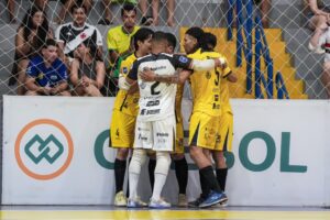 juventude-constroi-3-a-1,-sofre-pressao-do-chopinzinho,-mas-resiste-e-vence-por-4-a-3