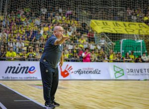 minas-desafia-o-atual-campeao-jaragua-em-um-dos-duelos-dos-playoffs