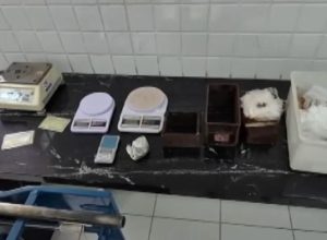 guarda-municipal-fecha-‘refinaria-de-drogas’-e-apreende-moto-roubada-em-cascavel